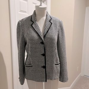 Jones New York black & white boucle check plaid open blazer jacket